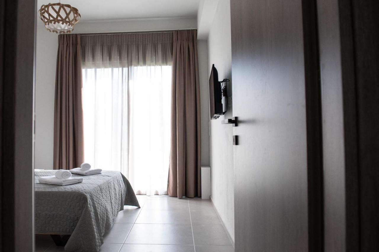 Luxury Autonomous Ground Floor Apartment Igoumenitsa Exterior foto