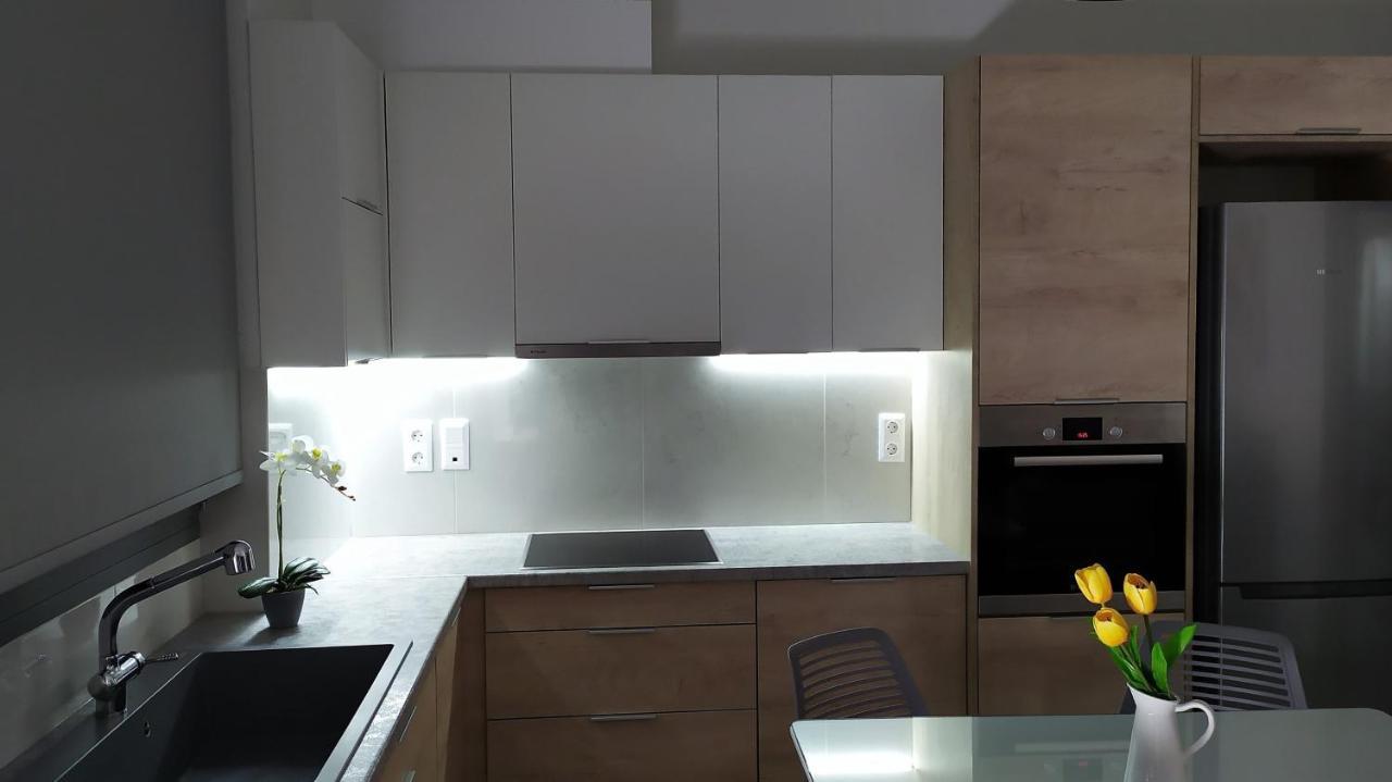 Luxury Autonomous Ground Floor Apartment Igoumenitsa Exterior foto