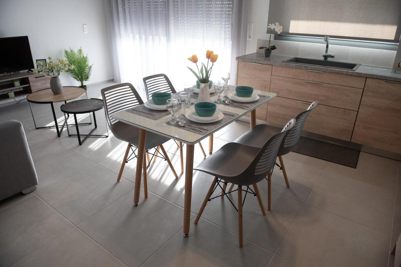 Luxury Autonomous Ground Floor Apartment Igoumenitsa Exterior foto